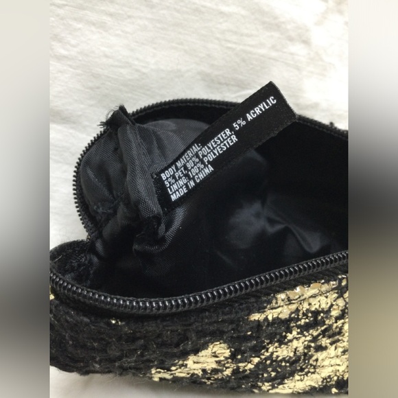 MAC Cosmetic Bag - Picture 4 of 11